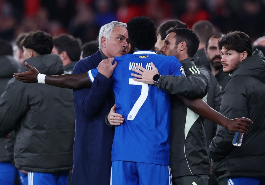 Vinicius bị phân biệt chủng tộc, trận của Real Madrid xảy ra hỗn loạn 795910