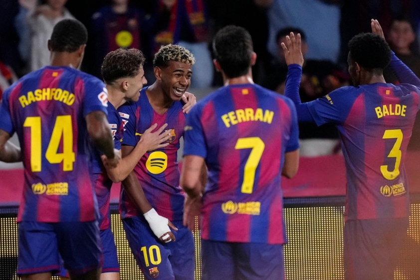 31-690865e47f864 Alejandro Balde khen Lamine Yamal chơi chín chắn hơn tuổi, xứng danh viên ngọc quý của Barcelona 733748