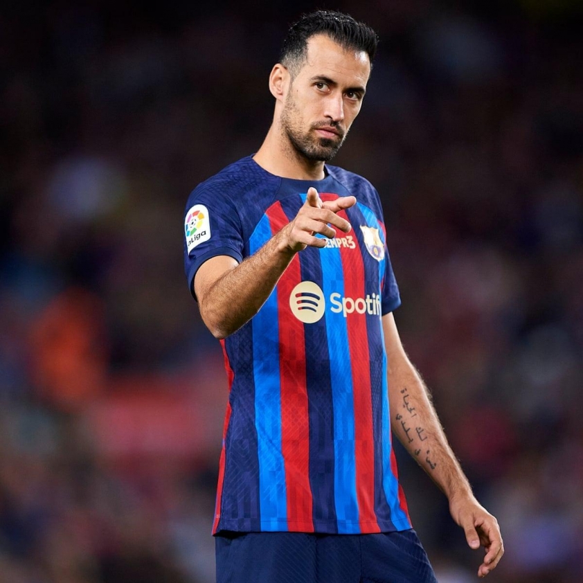Đến những người tầm cỡ như Busquets cũng không thể góp mặt trong đội hình (Ảnh: The Guardian).