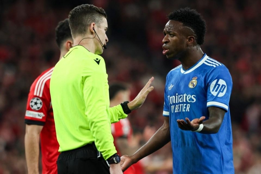 epa12751851-real-madrids-viniciu-699514303cca5 Tín hiệu hình chữ thập trong trận đấu giữa Benfica và Real Madrid có ý nghĩa gì? 795937