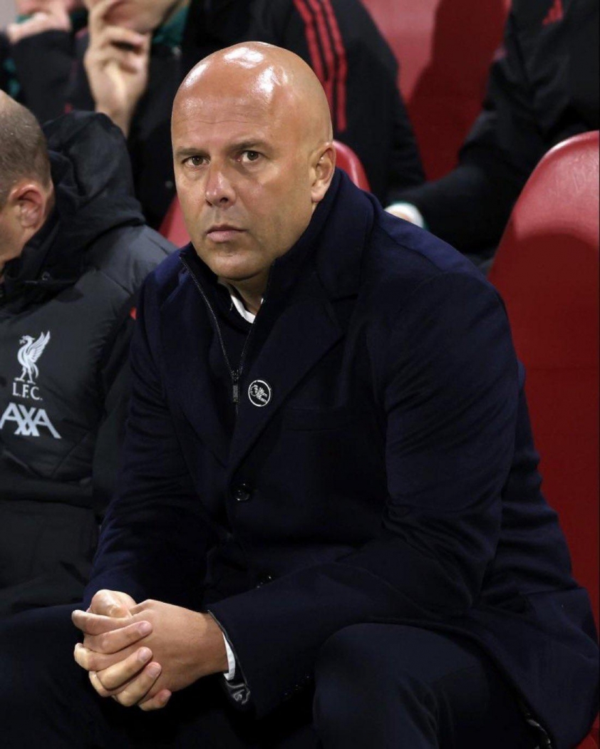 Slot đang gặp rắc rối lớn vì phong độ của Liverpool - Ảnh: @ekitikEra