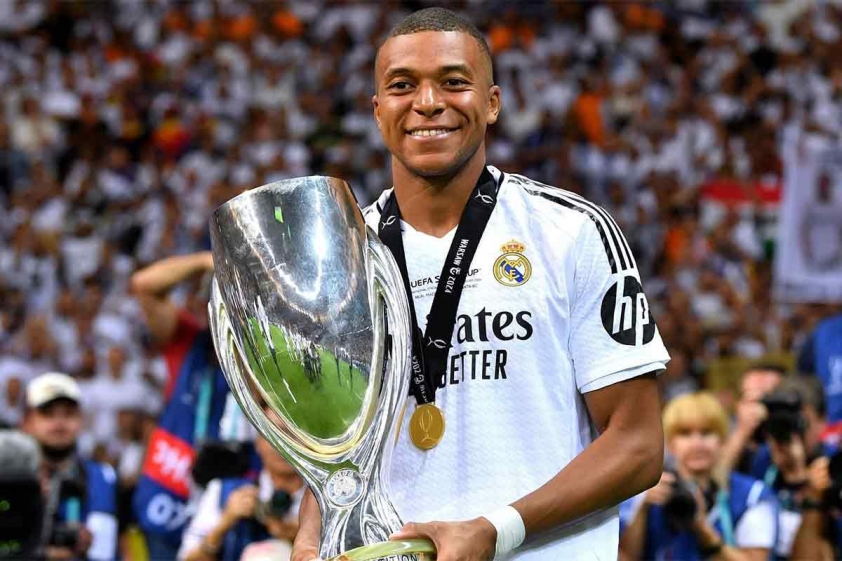mbappe-super-cup-6844f8904f890 Thực chất, Mbappe đã có 2 danh hiệu cùng Real Madrid trong mùa giải này.