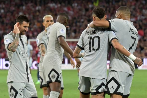 truc-tiep-bong-da-psg-vs-nice-2h00-ngay-2-10-2022-tiep-tuc-bay-cao-195586 PSG đang thể hiện sự vượt trội tại Ligue 2022/23 khi đang bất bại sau 8 trận đã đấu (Ảnh: Getty)
