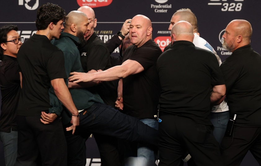 toolxoxcom-final-iqclju1b3x-69fd5692181af Strickland hạ nhục Chimaev trước thềm UFC 328 831276