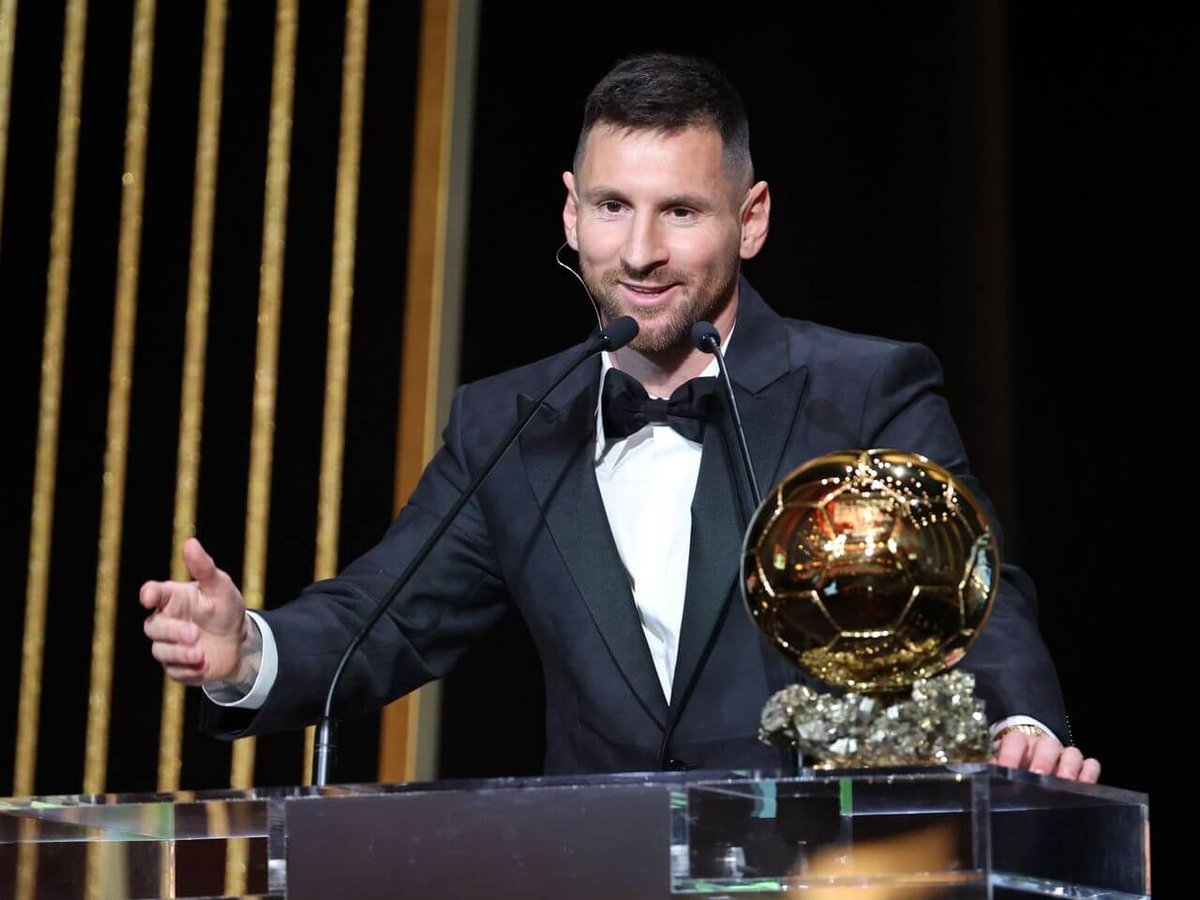 Nhà báo Argentina gây sốc: ‘Messi sẽ được trao Quả bóng vàng 2026’